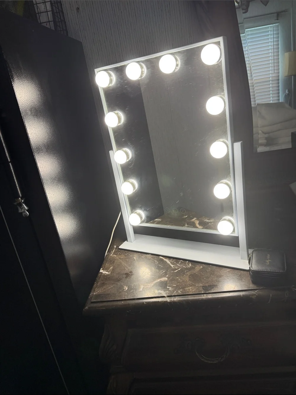 LED Lighted Vanity Mirror in White - Hollywood Style